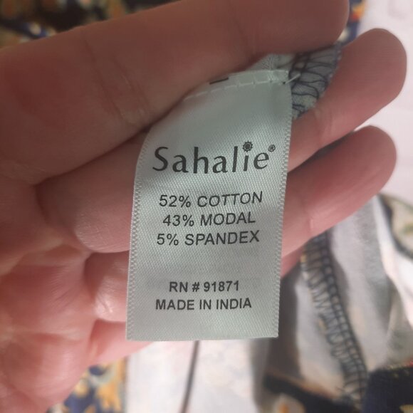 Sahalie Cotton Short Sleeve Stretchy Floral V Neck Dress - Picture 11 of 12